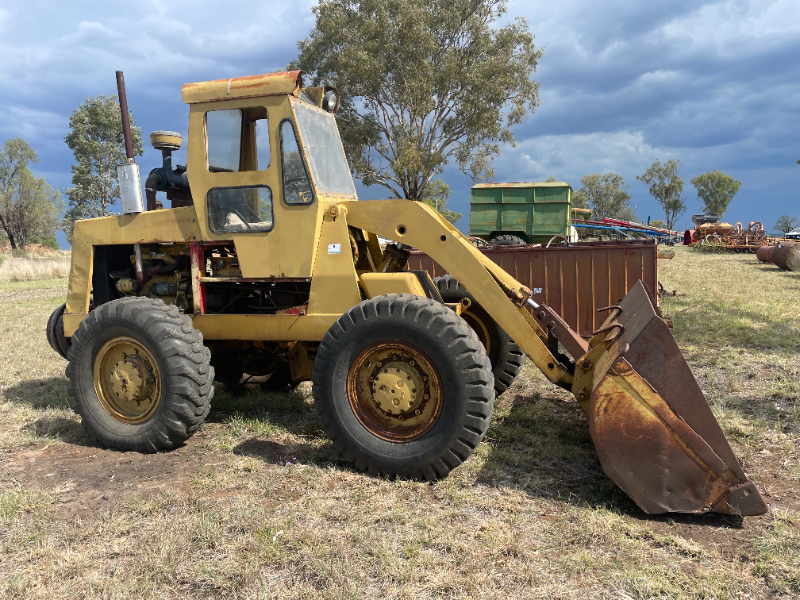 Lot 11 - Clark Loader, 35 AWS, ford diesel engine, (no brakes ...