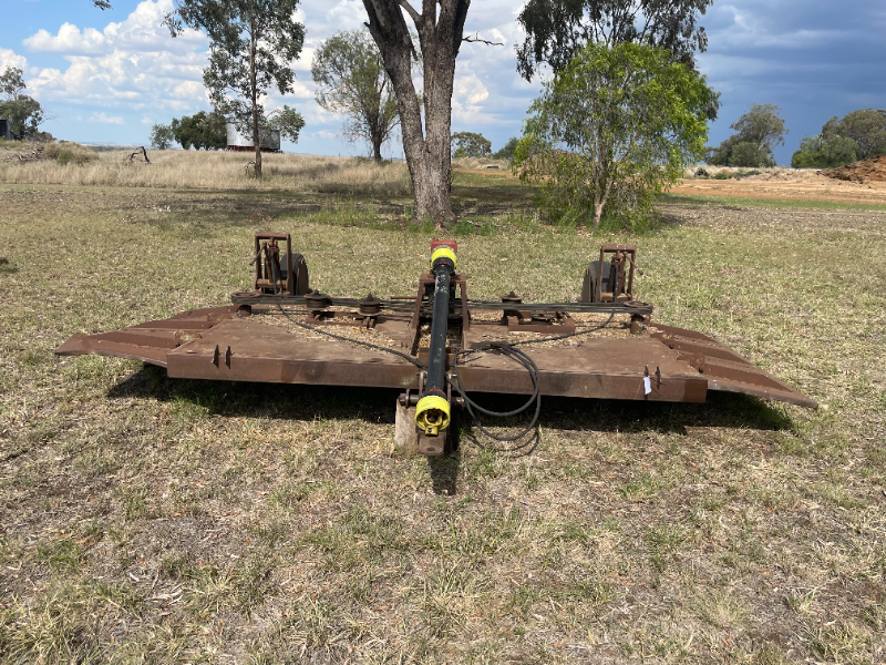 Lot 17 - Scott Slasher, heavy duty machine, 15’ wide | AuctionsPlus