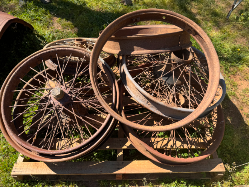 Lot 91 - Antique Wheels | AuctionsPlus