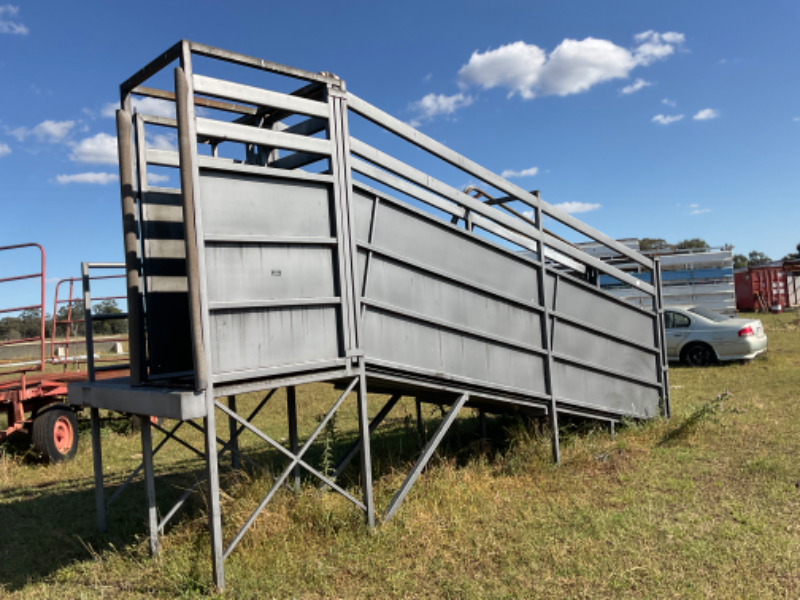 Lot 23 CATTLE LOADING RAMP, AuctionsPlus