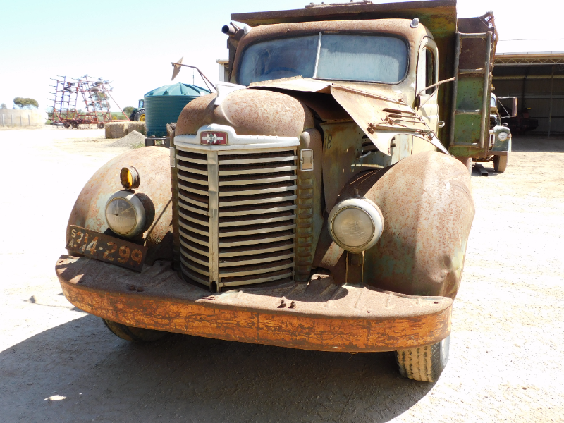 Lot 895 - International KB6 Truck | AuctionsPlus