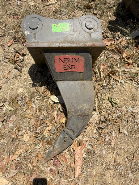 Lot 63 - Ripper Leg | AuctionsPlus