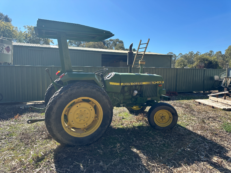 Lot 37 1986 John Deere 1040 Tractor AuctionsPlus