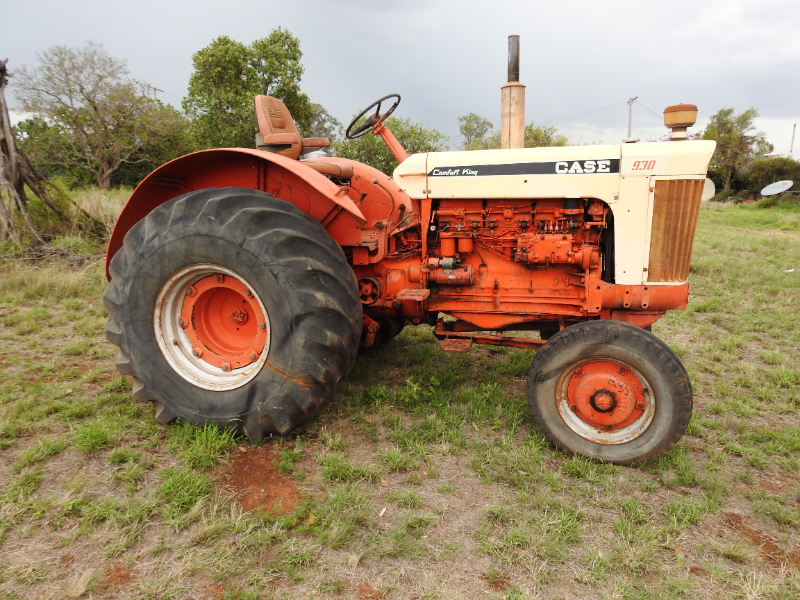 Lot 30 - Case 930 Tractor-drawbar model- original motor | AuctionsPlus