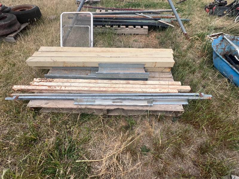 Lot 140 - Assorted timber posts | AuctionsPlus