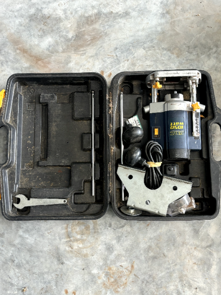 Lot 93 - GMC Router | AuctionsPlus