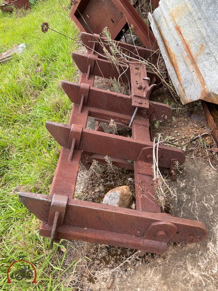 Lot 104 - Heavy Duty Stick Rake | AuctionsPlus