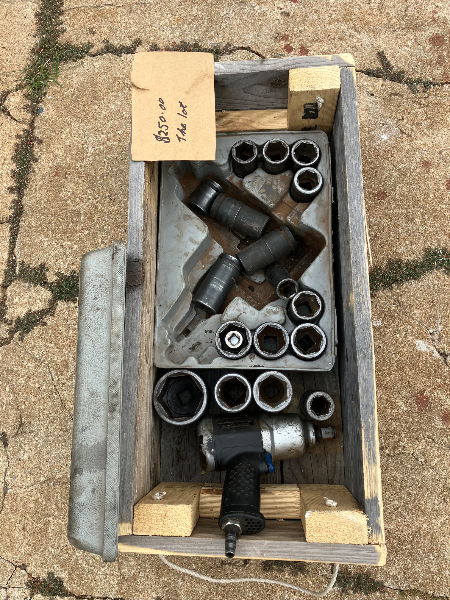 Lot 33 - Air Gun & Sockets | AuctionsPlus