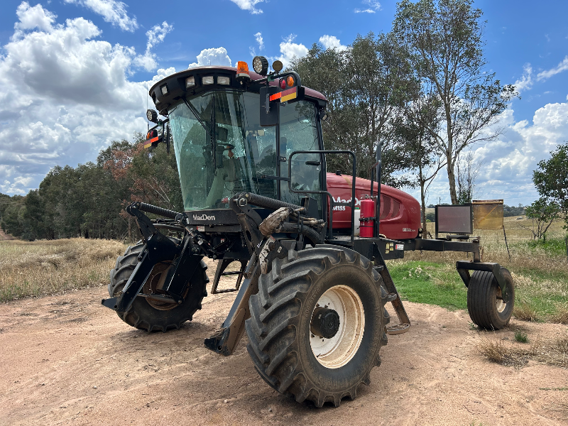 LOT 20 - MACDON M155 SELF PROPELLED WINDROWER | AuctionsPlus