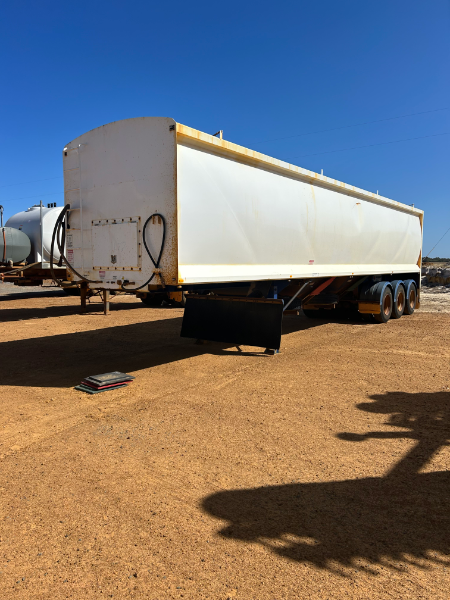 Lot 177 - Tornado 3C 45m3 Compartment Trailer | AuctionsPlus