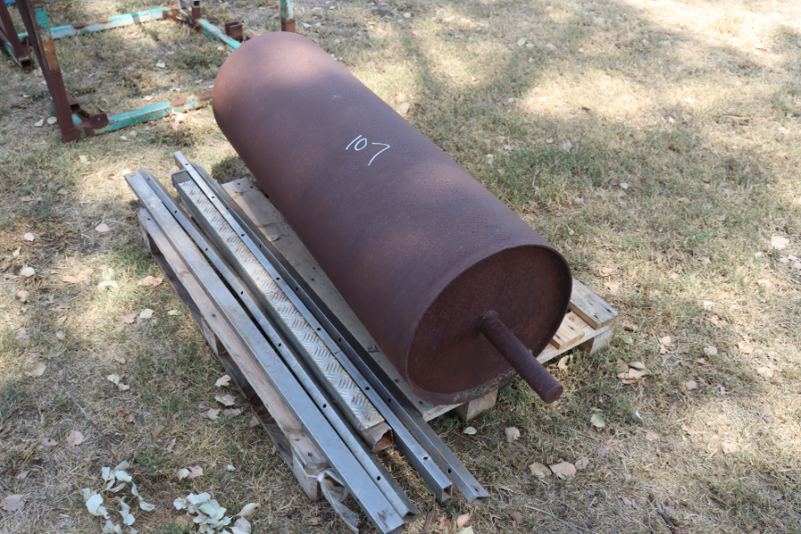 Lot 107 - Steel roller & stainless RHS | AuctionsPlus