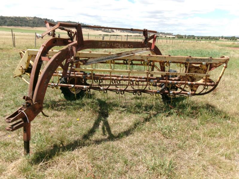 Lot 50 - New Holland Super 56 Trailing Hay Rake | AuctionsPlus