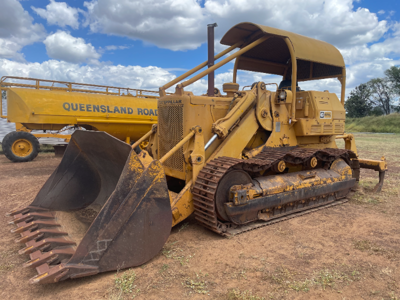Lot 8 - Caterpillar 977L Traxcavator , 5 tyne ripper, 2.4 m bucket ...
