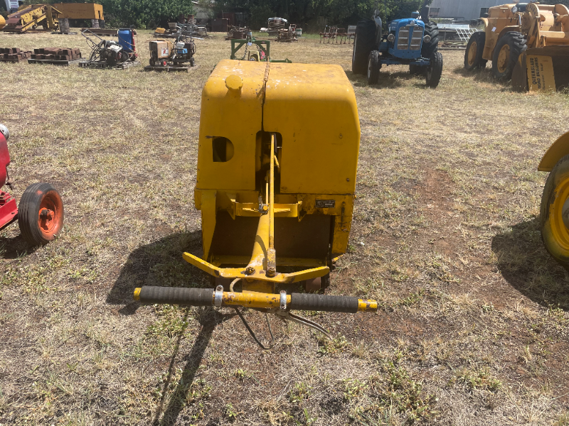 Lot 31 - Griffin Greens- Leeds London, Hand Operated Roller , single ...