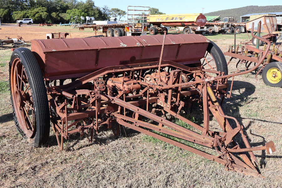 Lot 52 - Antique McCormick Combine | AuctionsPlus