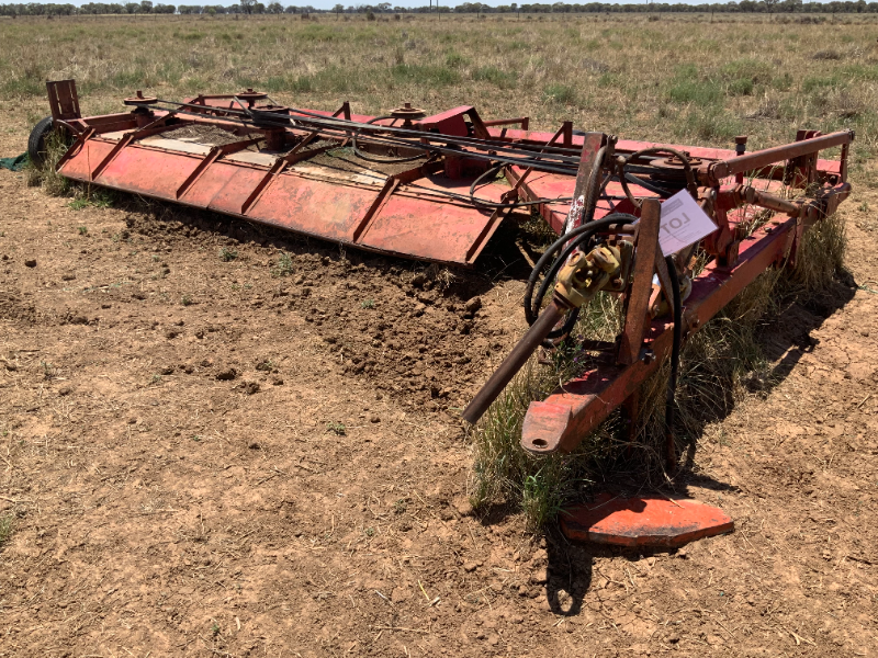 LOT 39 - Loxton Slasher. | AuctionsPlus