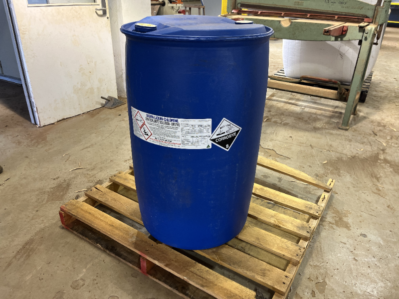 Lot 62 - 200L Chlorine (x2) sealed containers | AuctionsPlus