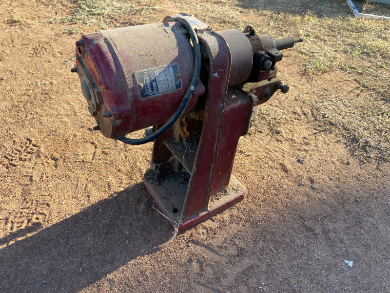 Lot 148 - Sunbeam Electric OH Shearing Plant | AuctionsPlus