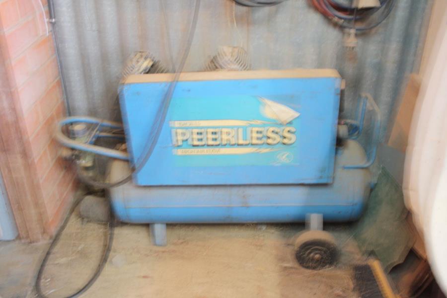 Lot 50 - Compressor (Peerless) | AuctionsPlus