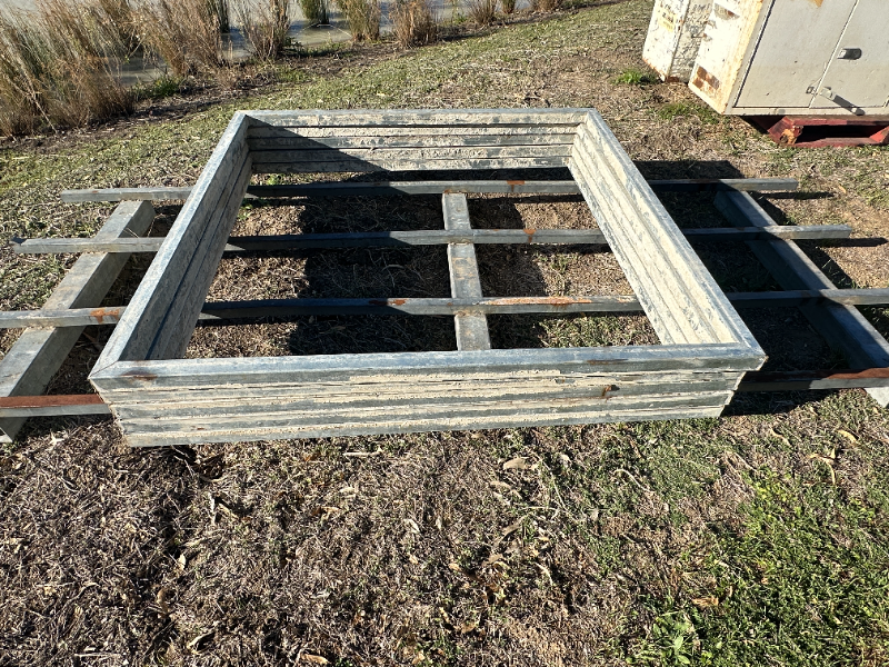 Lot 23 - 50mm x 50mm RHS Box Frames | AuctionsPlus