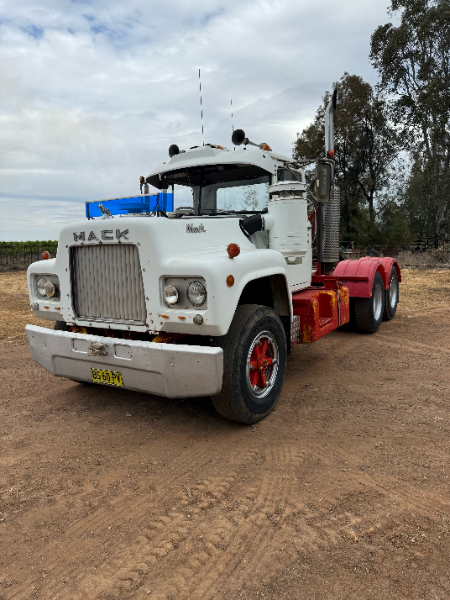 Lot 13 - Mack R600 | AuctionsPlus