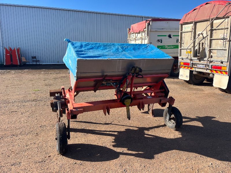 Lot 51 - Fertiliser Ripper | AuctionsPlus