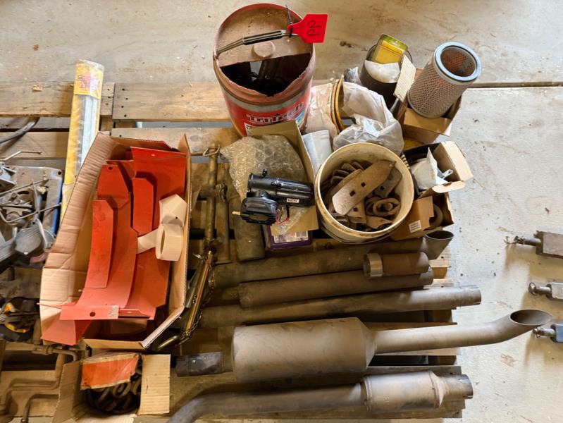 Lot 99 - Tractor Exhausts, split pins,chain links, compressor points ...