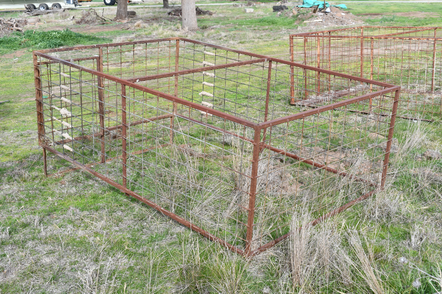 Lot 79 - Sheep crate to suit 8x5 box trailer | AuctionsPlus