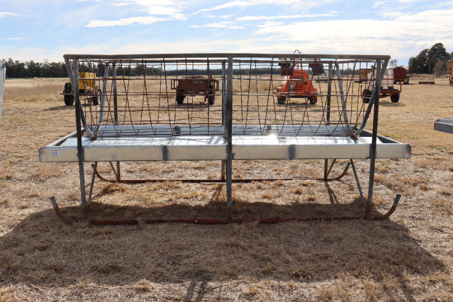 Lot 33 - 3.6m hay rack | AuctionsPlus