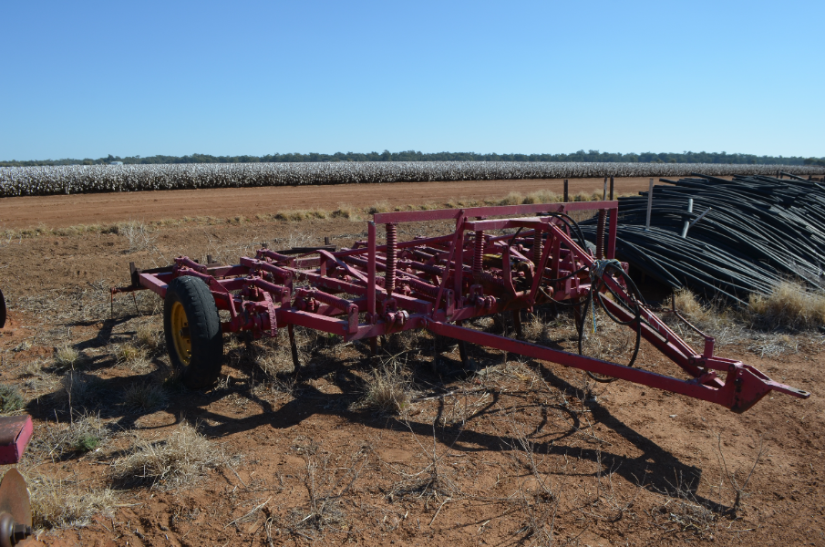 Lot 24 - 25 tyne Scarifier | AuctionsPlus