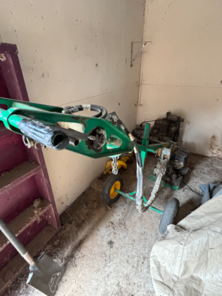 Lot 43 - RED ROO POST DIGGER, 3 AUGERS | AuctionsPlus