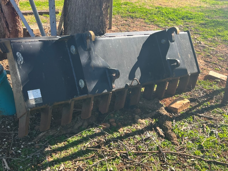 Lot 14 - STICK RAKE ATTACHMENT | AuctionsPlus