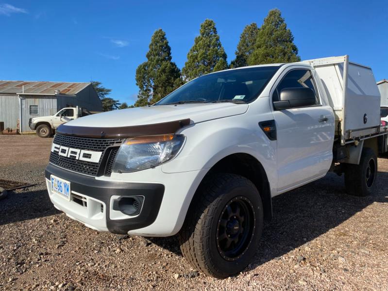 Lot 61 - Ford Ranger Single Cab Flat Tray 4WD Ute w/ Lockable Toolboxes ...