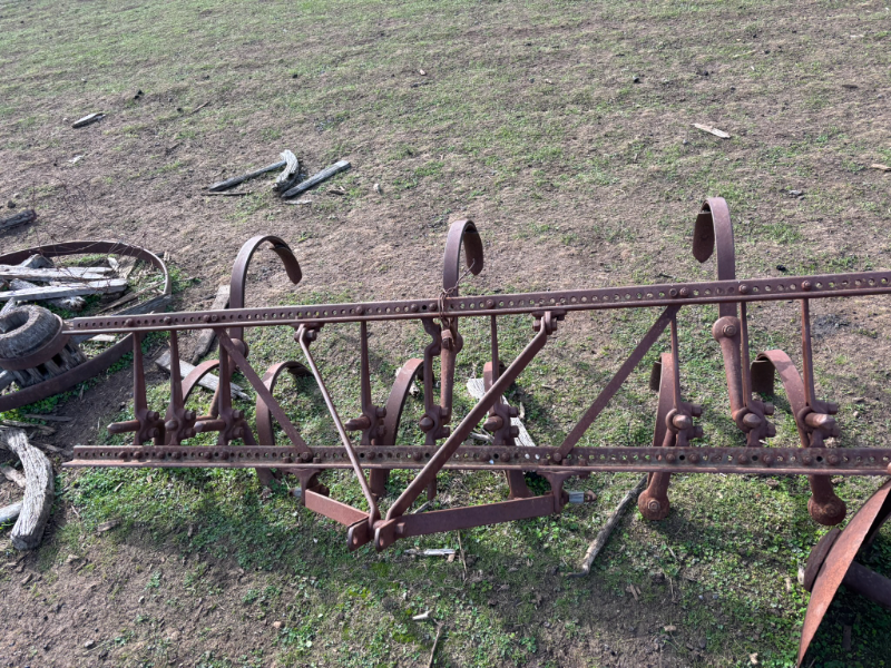 Lot 120 - Scarifier | AuctionsPlus