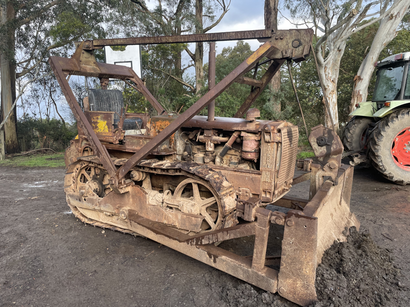 Lot 6 - Caterpillar R4 Bulldozer | AuctionsPlus