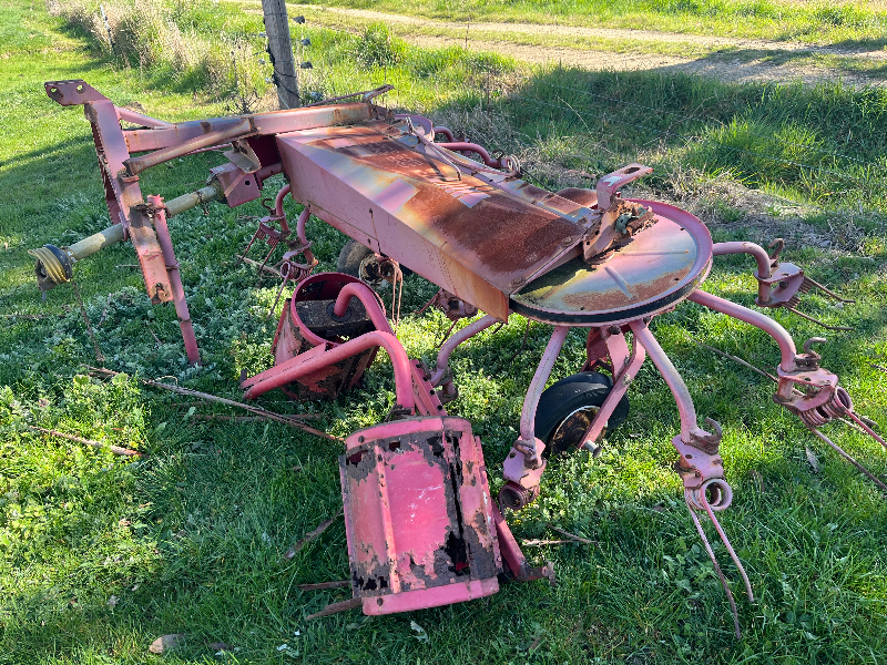 Josh Teder Rake Tedder Rake | AuctionsPlus