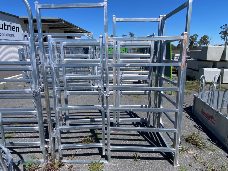 Lot 139 - BOSAG SINGLE MAN GATE IN PANEL | AuctionsPlus