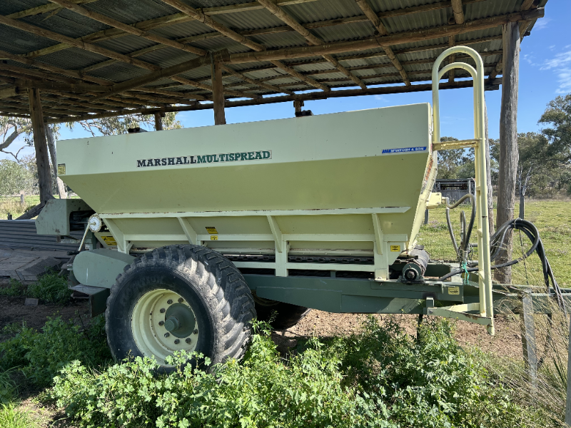 Lot 2 - Marshall Multispread Fertilizer Spreader | AuctionsPlus