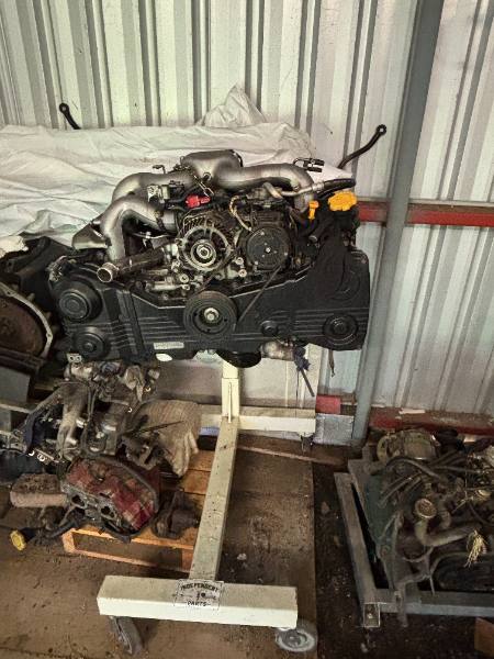 Lot 30 - Subaru motor with engine stand EJ 2.5 reconditioned ...
