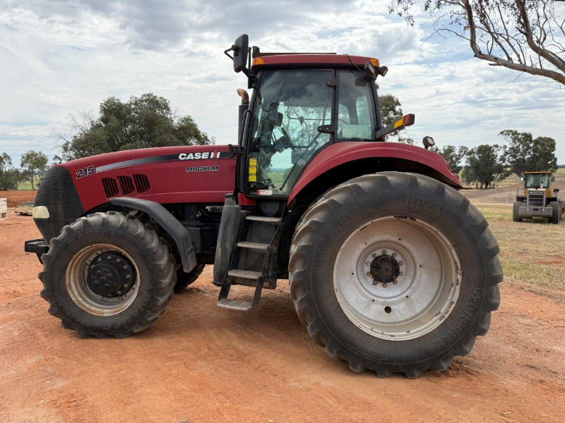 Lot 3 - Case IH Magnum 215 | AuctionsPlus