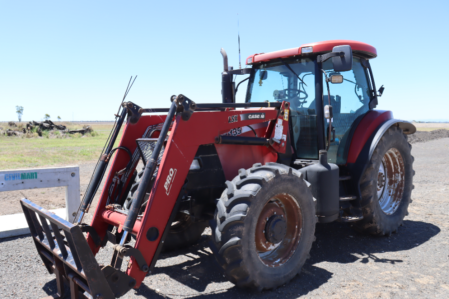 Lot 5 - Case MXU 135 MFWS Case LSX Front end Loader + Case LSX Front ...