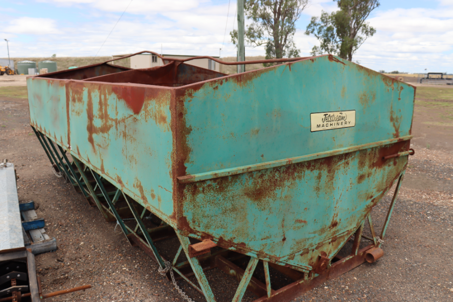 Lot 72 - Jetstream grouper twin bin 4.5m | AuctionsPlus