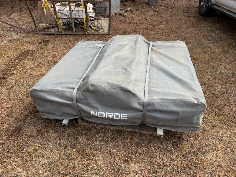 Lot 3 - Rooftop Tent & Awning. | AuctionsPlus