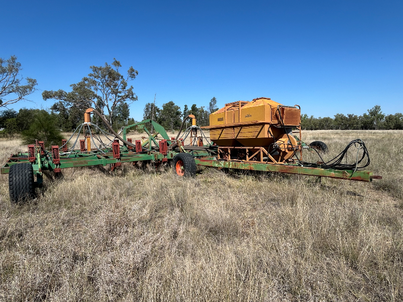 Chisel Planter Lot 10 - Orion deep ripper/chisel plough/planter | AuctionsPlus