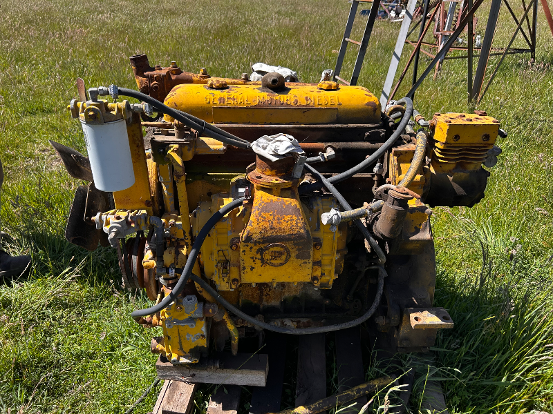 Lot 30 - GM 2 stroke diesel engine | AuctionsPlus