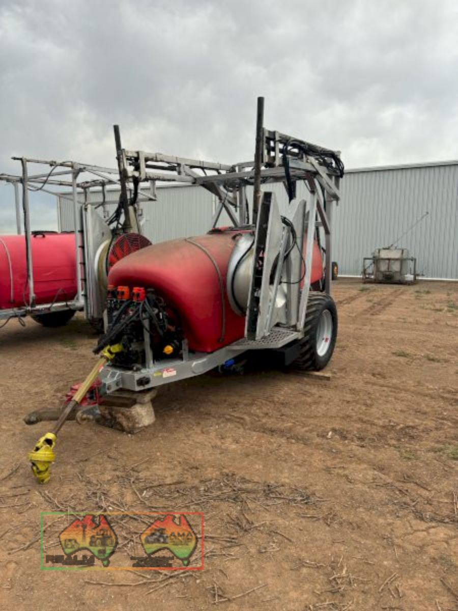 Silvan Sprayers Lot 29 - (8625) Silvan Fungicide Foliar Sprayer 3800 Litre | AuctionsPlus