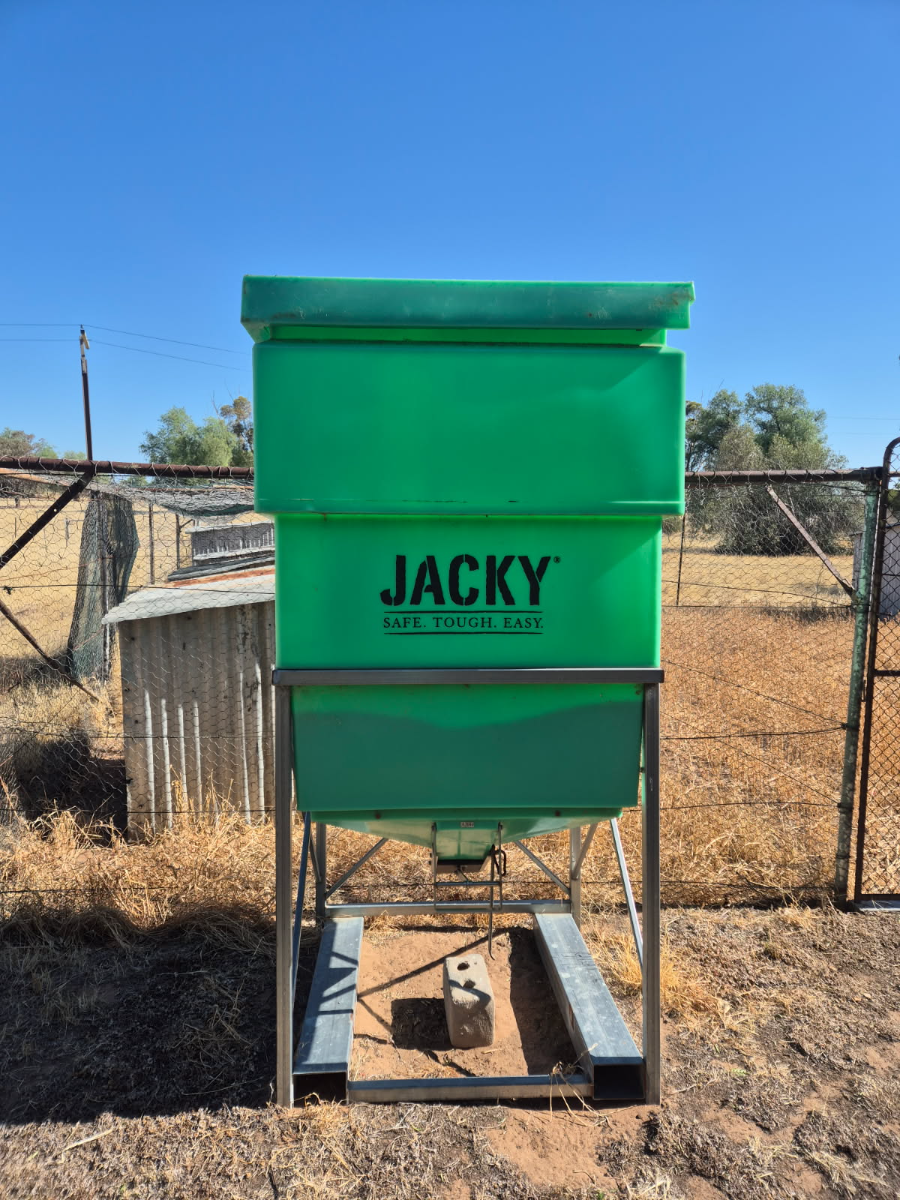 Lot 155 - Jacky Poly Bin on Stand | AuctionsPlus