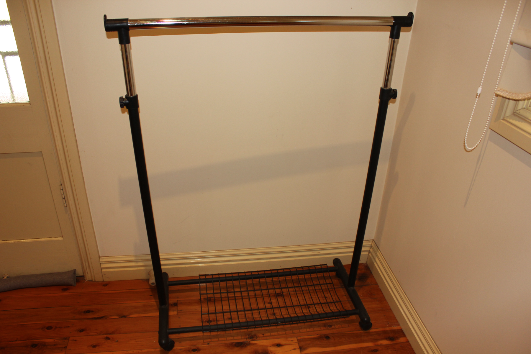 Clothes Rack #2 | AuctionsPlus
