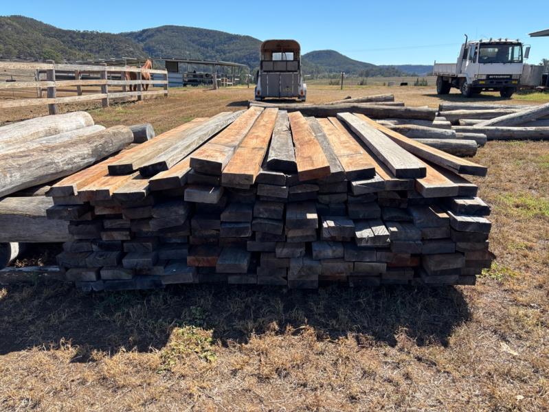 Timber Rails Tl2 Lot 53 - Timber Rails 3.1M | AuctionsPlus