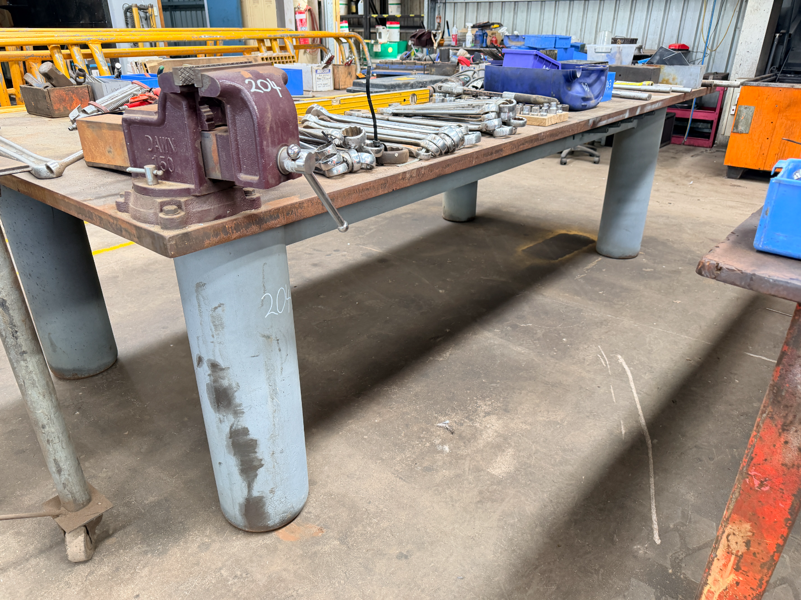 Lot 204 - Table ONLY | AuctionsPlus
